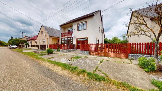 Eladó családi ház, Ináncson 27.9 M Ft, 4 szobás