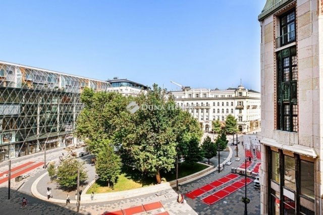 Eladó téglalakás, Budapesten, V. kerületben 149 M Ft, 2 szobás