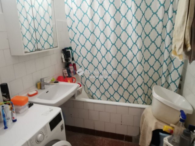 Eladó téglalakás, Tatabányán 24.4 M Ft, 2 szobás