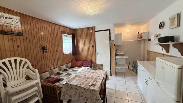 Eladó nyaraló, Balatonberényben 74.9 M Ft, 8 szobás