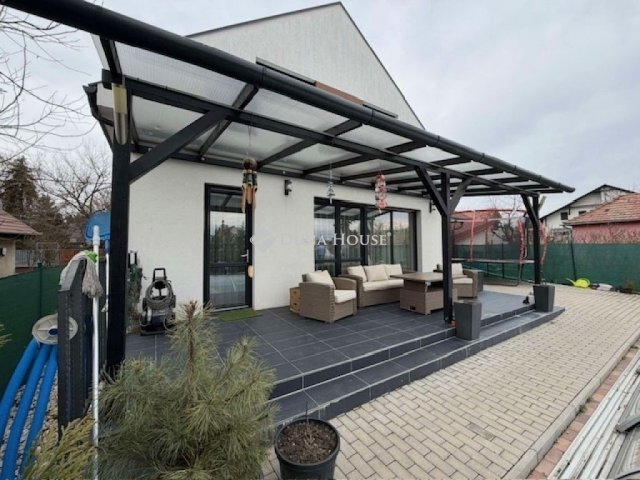 Eladó ikerház, Budapesten, XVI. kerületben 199.9 M Ft, 5 szobás