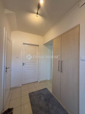 Eladó családi ház, Vecsésen 105 M Ft, 4 szobás