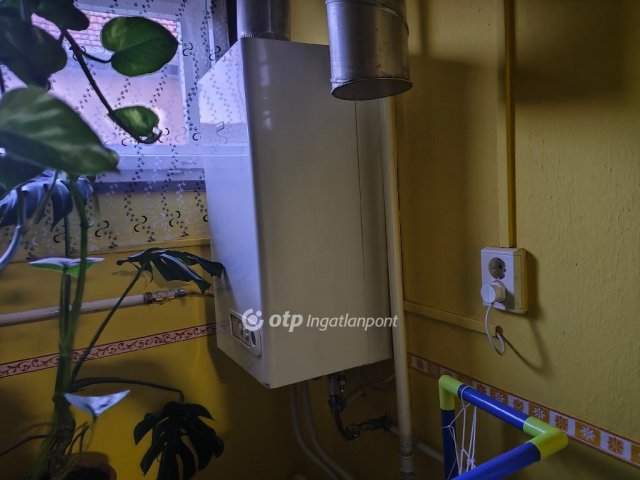 Eladó családi ház, Szeghalmon 30 M Ft, 3 szobás