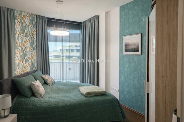 Eladó téglalakás, Szegeden 145 M Ft, 4 szobás