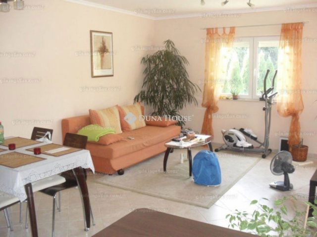 Eladó családi ház, Érden 330 M Ft, 10 szobás