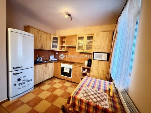 Eladó téglalakás, Pápán 36.89 M Ft, 2 szobás