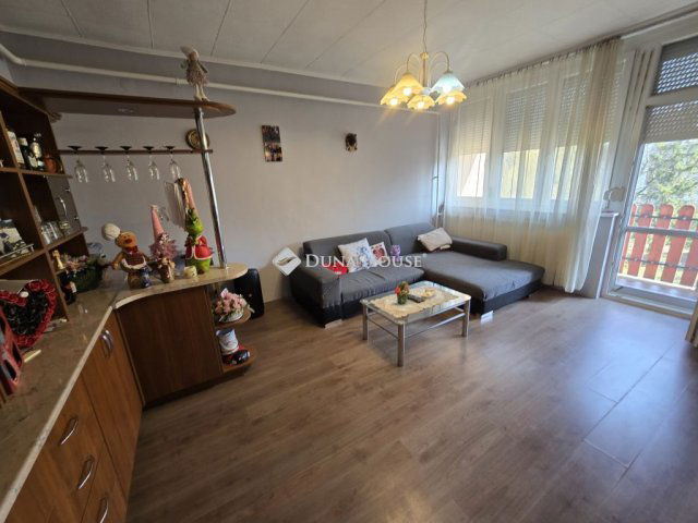 Eladó téglalakás, Szabadegyházán 38 M Ft, 4 szobás