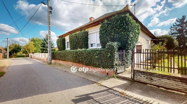 Eladó családi ház, Balkányban 36 M Ft, 2+2 szobás