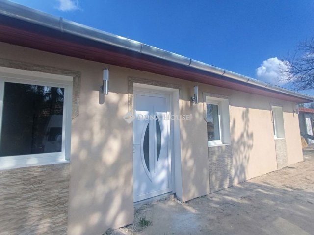 Eladó családi ház, Ceglédbercelen 34.9 M Ft, 3 szobás