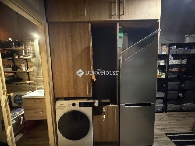 Eladó téglalakás, Budapesten, II. kerületben 75 M Ft, 1 szobás