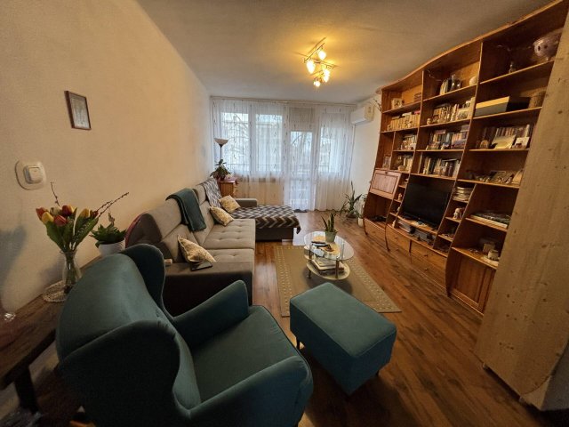 Eladó téglalakás, Debrecenben 76 M Ft, 2+1 szobás