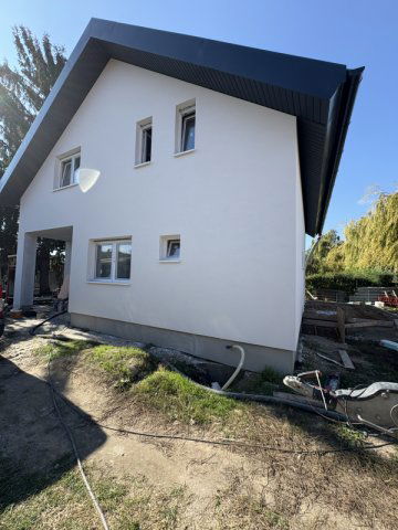 Eladó családi ház, Bicskén 98.9 M Ft, 5 szobás