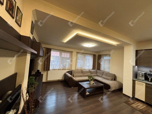 Eladó családi ház, Écsen 105 M Ft, 3 szobás