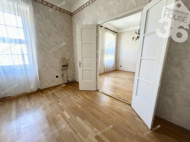 Eladó iroda, Kecskeméten 54.9 M Ft, 3 szobás