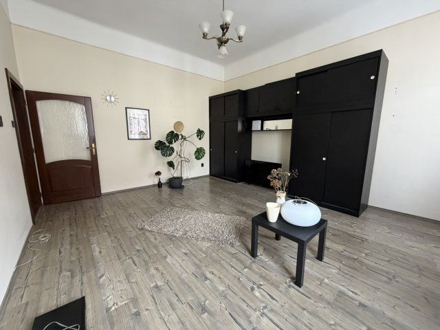 Eladó téglalakás, VII. kerületben, Alsó erdősor utcában