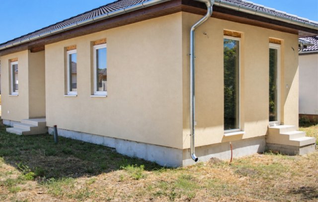 Eladó családi ház, Kecskeméten 850 M Ft, 4 szobás