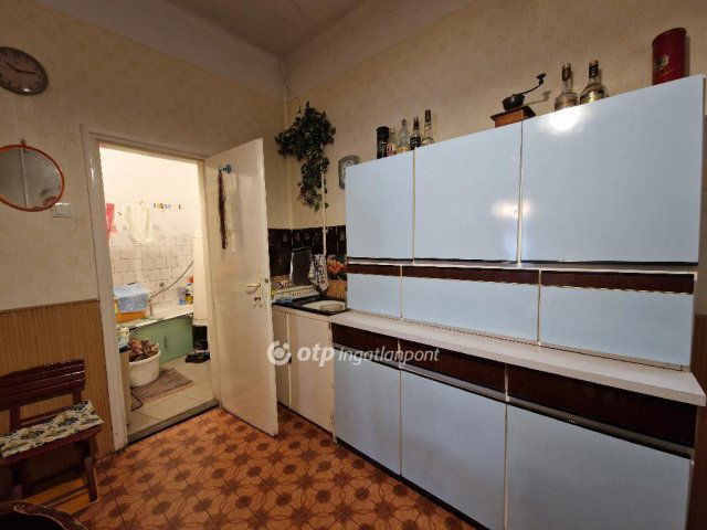 Eladó családi ház, Debrecenben 36.99 M Ft, 1 szobás