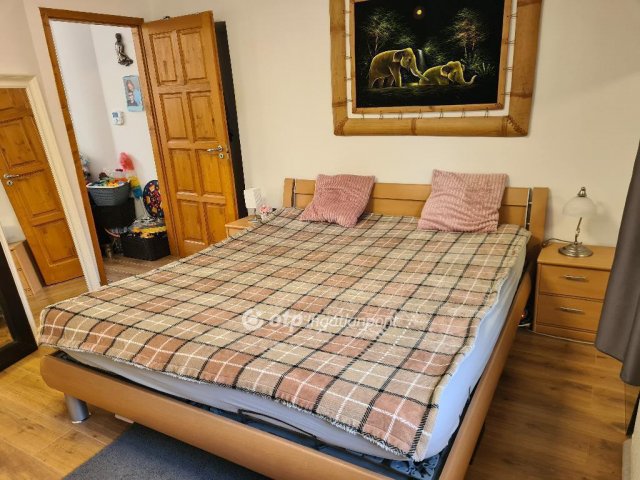 Eladó családi ház, Budapesten, II. kerületben 399 M Ft