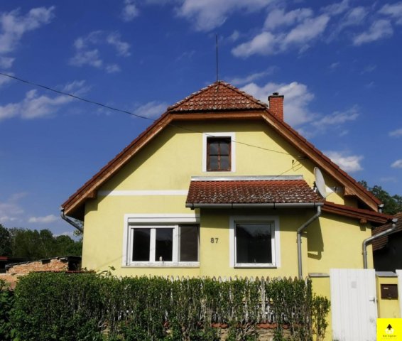 Eladó családi ház, Szakonyon 64.6 M Ft, 5 szobás