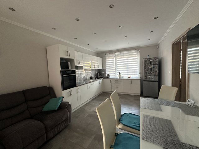 Eladó ikerház, Budapesten, XVIII. kerületben, Dalos utcában