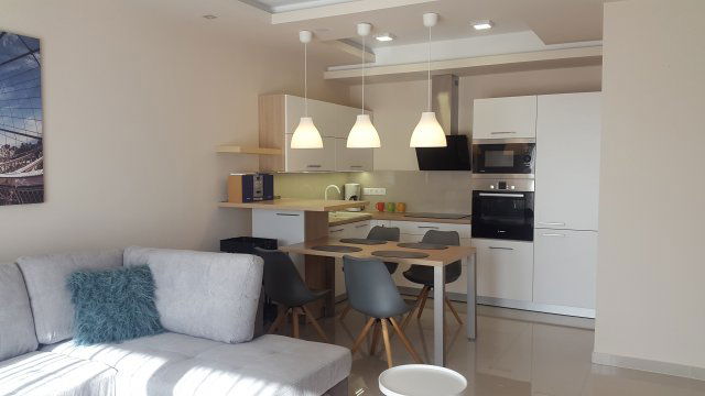 Kiadó téglalakás, albérlet, Győrött, Szövetség utcában