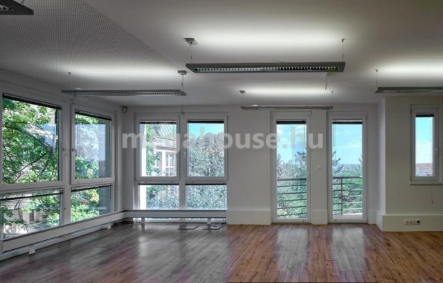 Kiadó iroda, Budapesten, XI. kerületben 12810 E Ft / hó