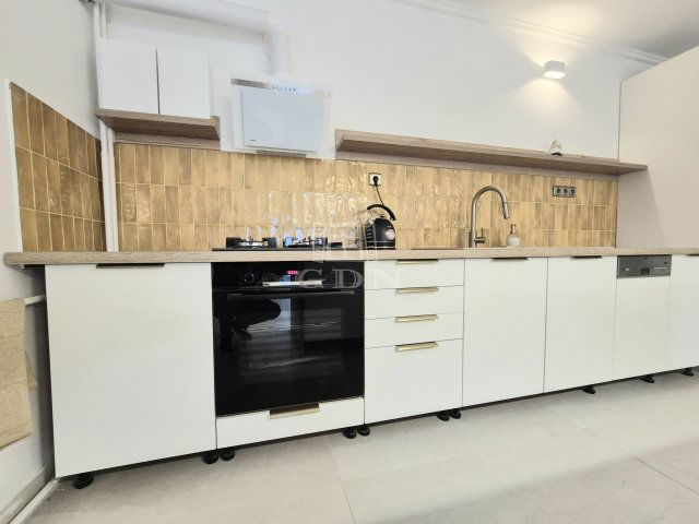 Eladó ikerház, Budapesten, II. kerületben 195 M Ft, 5 szobás