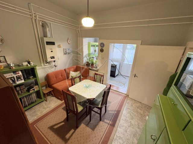 Eladó családi ház, Gyulán 33.5 M Ft, 2 szobás