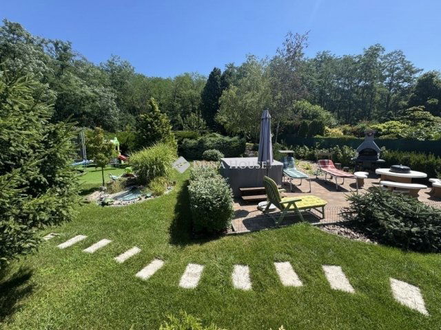 Eladó családi ház, Piliscsabán 164.9 M Ft, 7 szobás