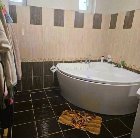 Eladó családi ház, Farmoson 38.9 M Ft, 4 szobás