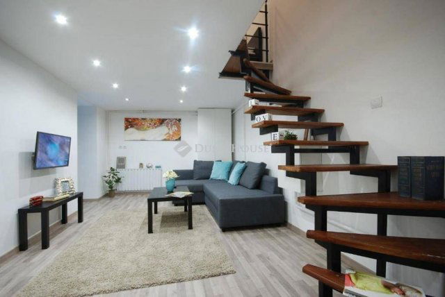Eladó téglalakás, Budapesten, VI. kerületben 47.5 M Ft, 2 szobás