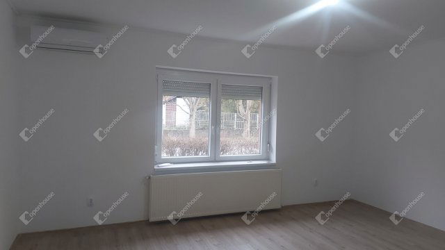 Eladó családi ház, Békéscsabán 55 M Ft, 3 szobás