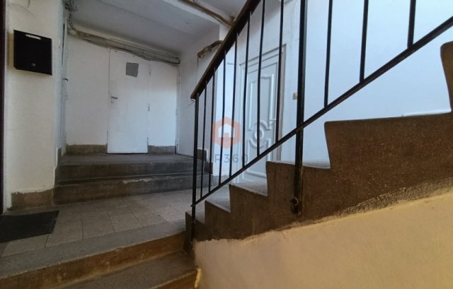 Eladó téglalakás, Pécsett 24.9 M Ft, 1 szobás