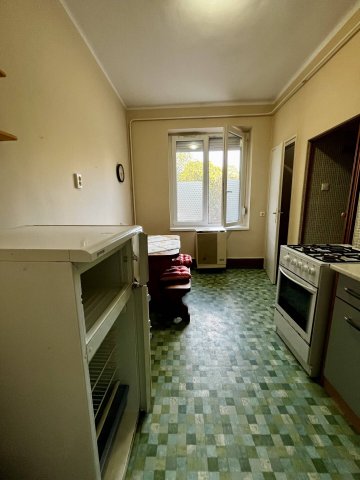 Kiadó téglalakás, albérlet, Pécsett 120 E Ft / hó, 1 szobás