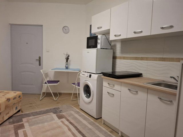 Kiadó téglalakás, albérlet, VIII. kerületben, Koszorú utcában