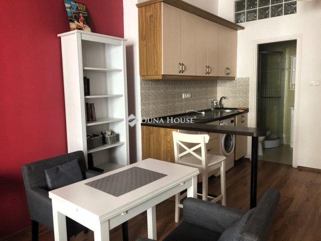 Kiadó téglalakás, albérlet, II. kerületben, Jurányi utcában