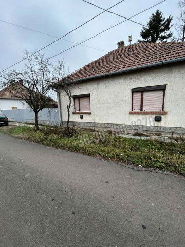 Eladó családi ház, Sarkadon, Retek utcában 6.5 M Ft, 3 szobás