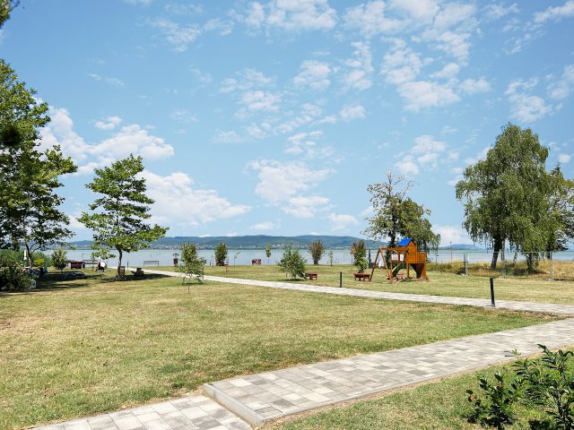 Eladó nyaraló, Balatonberényben 42.5 M Ft, 1 szobás