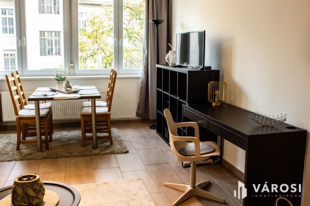 Kiadó téglalakás, albérlet, Szegeden 240 E Ft / hó, 2 szobás
