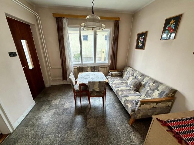 Eladó családi ház, Vácon 85 M Ft, 2 szobás