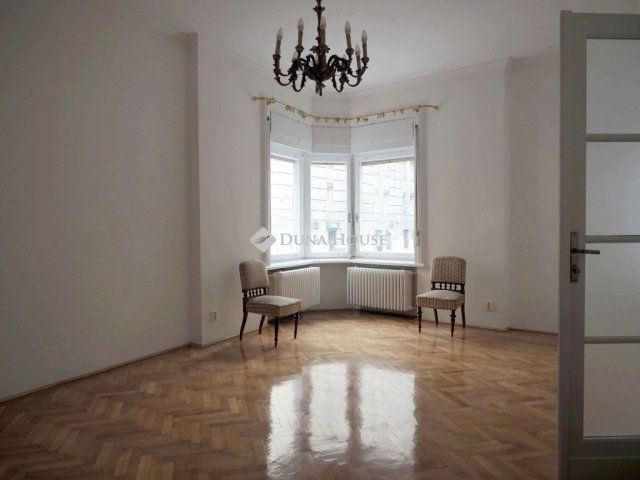 Kiadó téglalakás, albérlet, Budapesten, V. kerületben, 2 szobás
