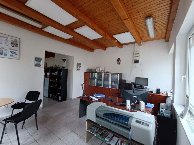 Eladó ipari ingatlan, Herceghalomon 166 M Ft / költözzbe.hu