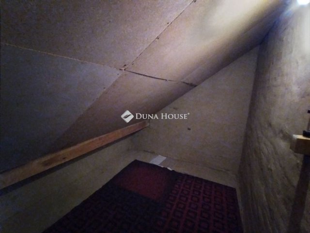 Eladó családi ház, Szentgotthárdon 89.9 M Ft, 8 szobás