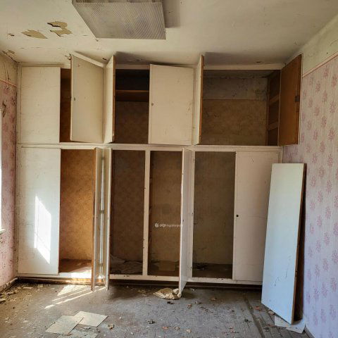 Eladó iroda, Tetétlenen 5.8 M Ft, 3+1 szobás