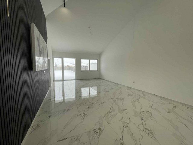 Eladó ikerház, Debrecenben 140 M Ft, 6 szobás