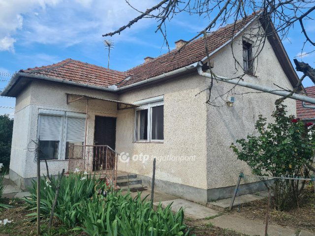 Eladó családi ház, Derecskén 22.9 M Ft, 2 szobás