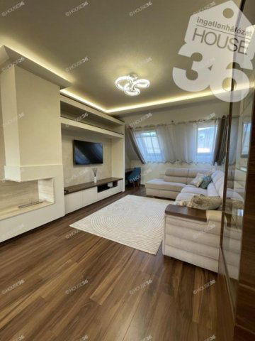 Eladó nyaraló, Kecskeméten 99 M Ft, 4 szobás