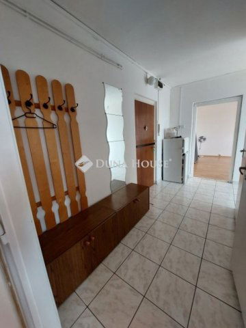 Eladó panellakás, Baján 24.99 M Ft, 2 szobás