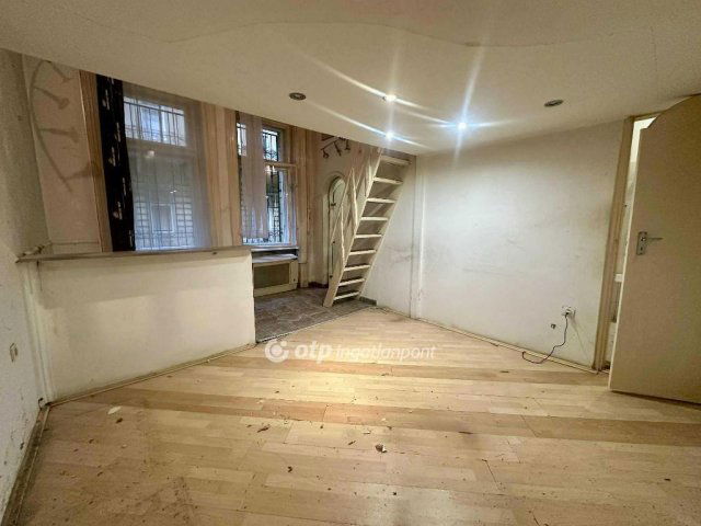 Eladó téglalakás, Budapesten, VII. kerületben 39.9 M Ft