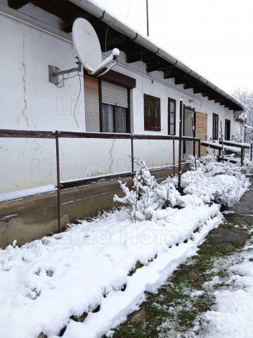 Eladó családi ház, Szomódon 29.8 M Ft, 2 szobás